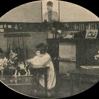 Bambini a lavoro nell'aula dell'asilo di Domusnova (Sardegna), 1929 - F. Galleppini Leoni, <em>Bambini montessoriani a Domusnovas (Sardegna)</em>, in "L'Idea Montessori", a.II, n.9, maggio (pubblicato in luglio) 1929, p.4.  $$$332