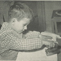 Scuola Montessori, Ugo Bartolomei Roma Esercizi di vita pratica: Sezioni Montessori della scuola “U. Bartolomei”, Roma - “Vita dell’infanzia", a.I, n. 5-6-7, maggio-giugno-luglio 1952, p. 69.$$$490